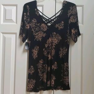 Torrid short sleeve top